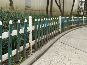草坪护栏3